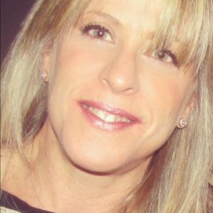 Meet your Posher, Ileana